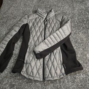 32 Degrees Women's Quilted Puffer Jacket - Black and Gray